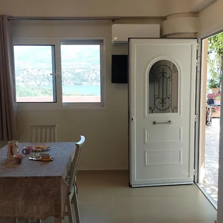 Odysseus Cozy Seaview